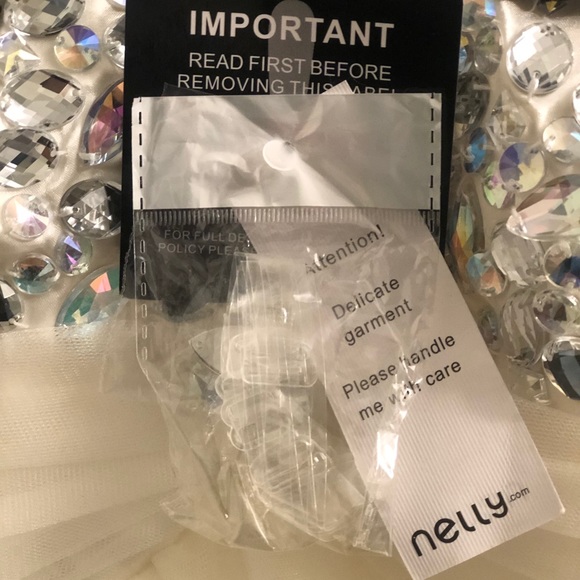 White short formal dress - Picture 5 of 10